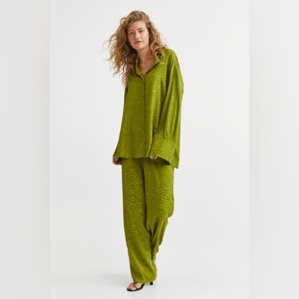 Olive Green Matching Textured Satin Set from H&M Size Medium Petite